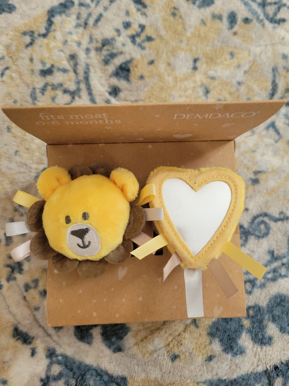 NWT Yellow Lion Plush Rattle and Heart Set for Babies